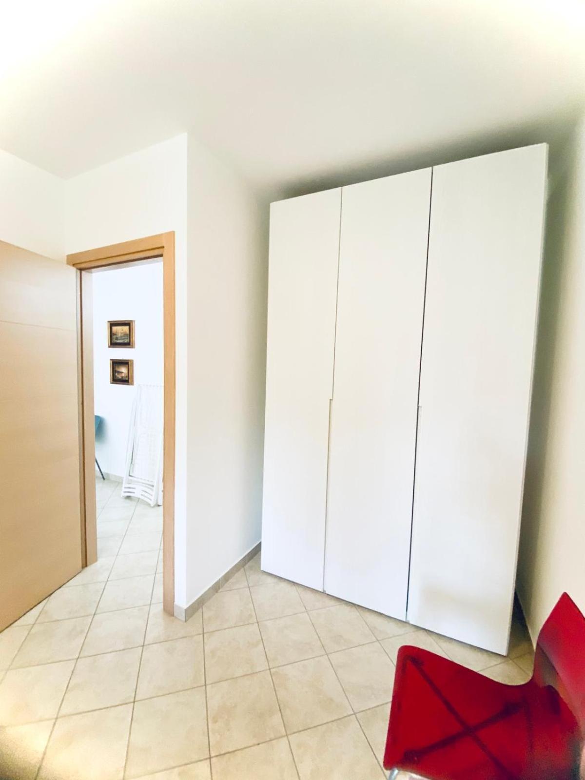 Alma Apartment Сирмионе Номер фото