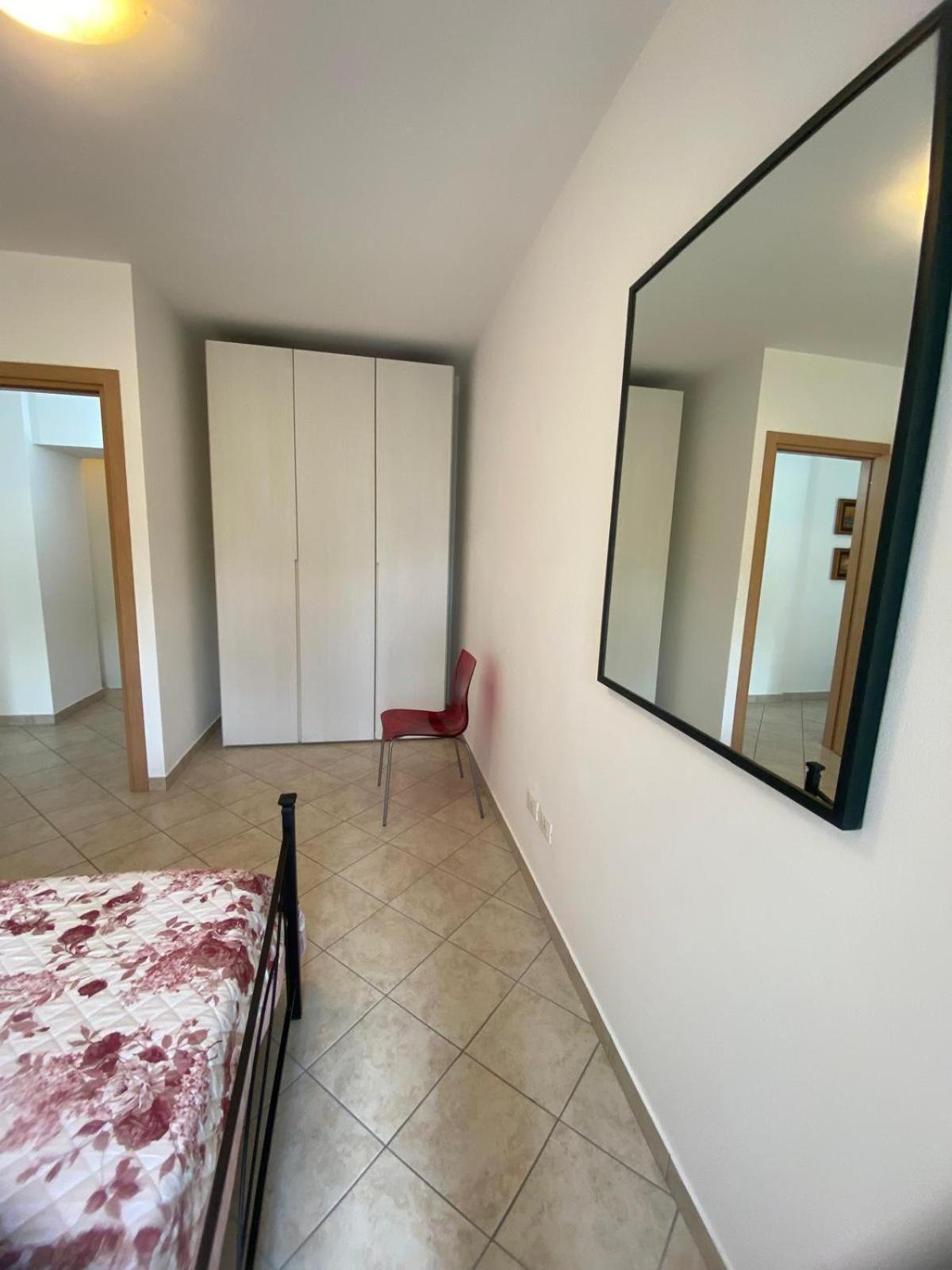 Alma Apartment Сирмионе Номер фото