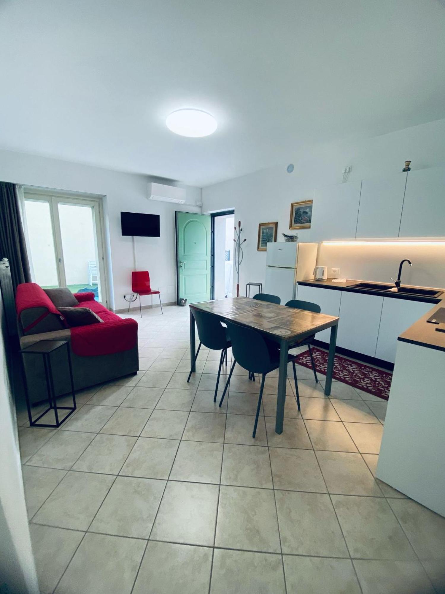 Alma Apartment Сирмионе Экстерьер фото