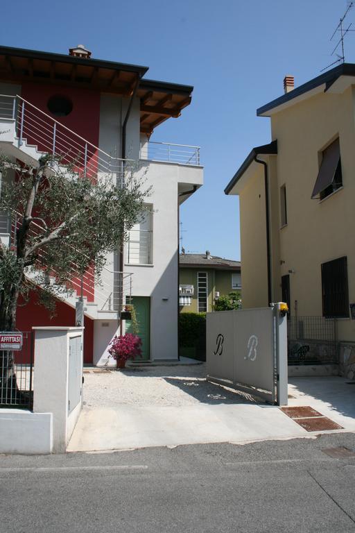 Alma Apartment Сирмионе Экстерьер фото