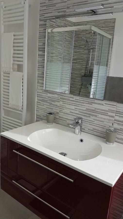Alma Apartment Сирмионе Экстерьер фото